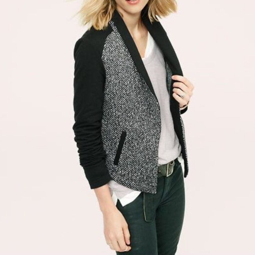 Lou & Grey Herringbone Jersey Blazer - M